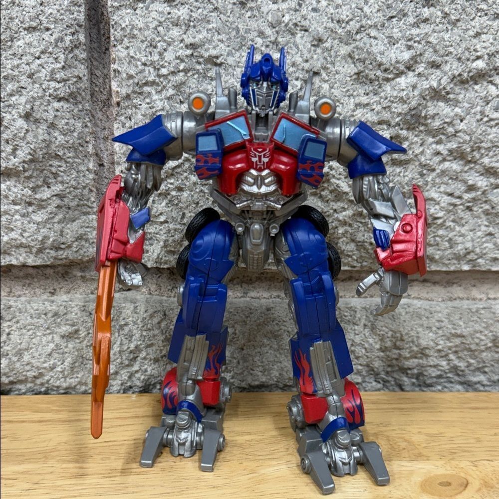 Hasbro 2011 TRANSFORMERS DOTM Optimus Prime ROBO FIGHTERS Dark Of The Moon